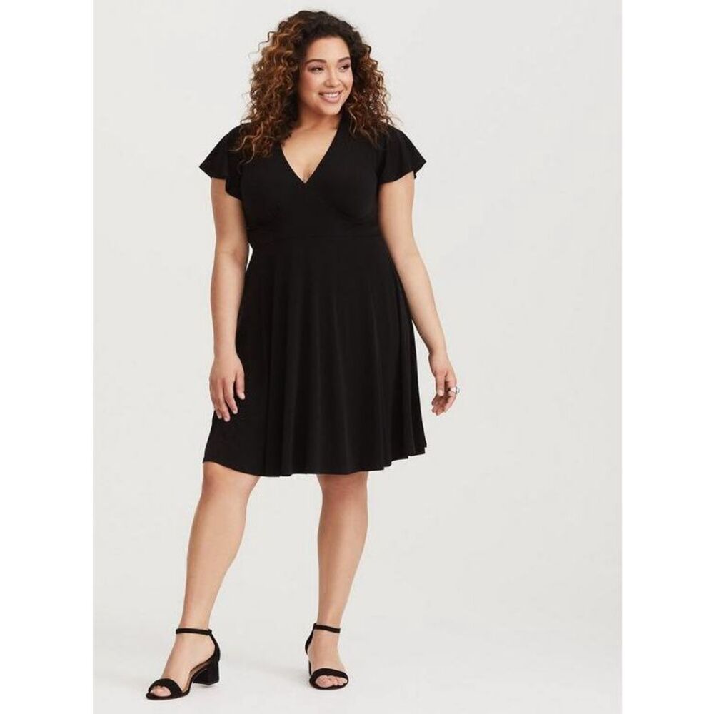 Torrid Plus Size 1X Dress Solid Black Jersey Knit Skater Short Sleeve‎ Knee 504 - Picture 2 of 11